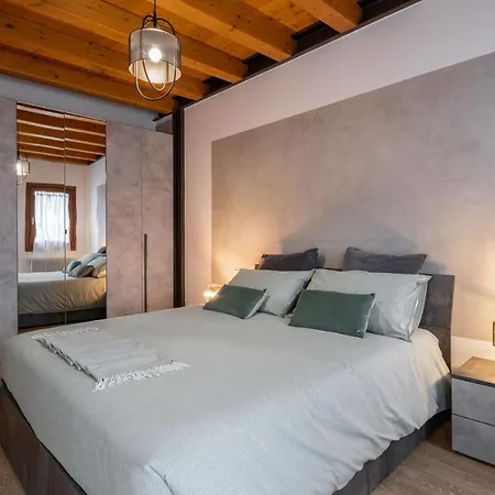Venezia-suite Hemingwaya Pochi Passi Outlet *