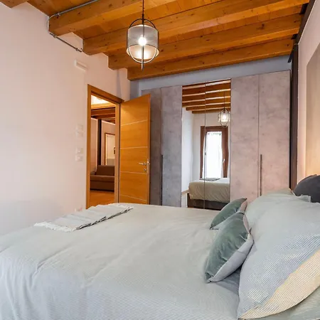 Venezia-suite Hemingwaya Pochi Passi Outlet Apartment Noventa di Piave