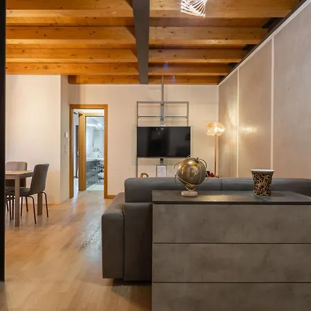 Venezia-suite Hemingwaya Pochi Passi Outlet 아파트 노벤타디피아베