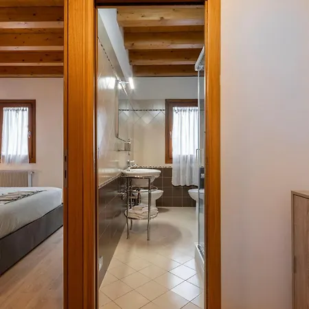 아파트 Venezia-suite Hemingwaya Pochi Passi Outlet *